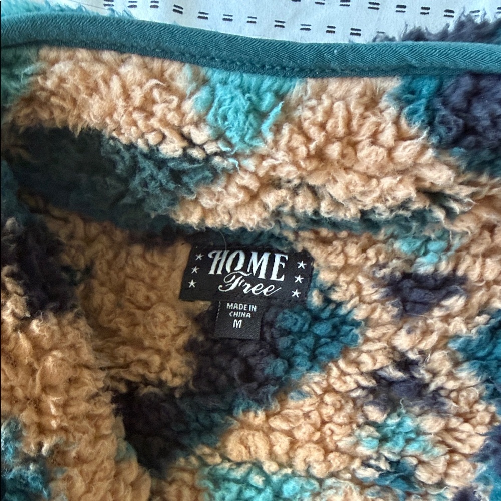 Geometric Patterned Fleece Pullover - image 3